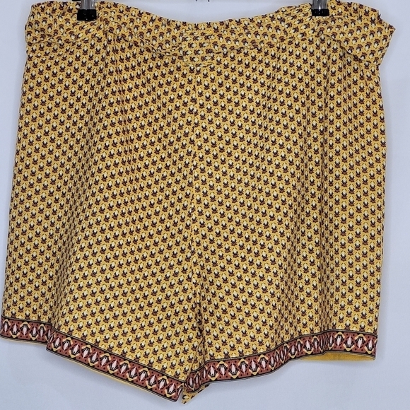 Max Studio Paperbag Shorts - Size L - Picture 5 of 11